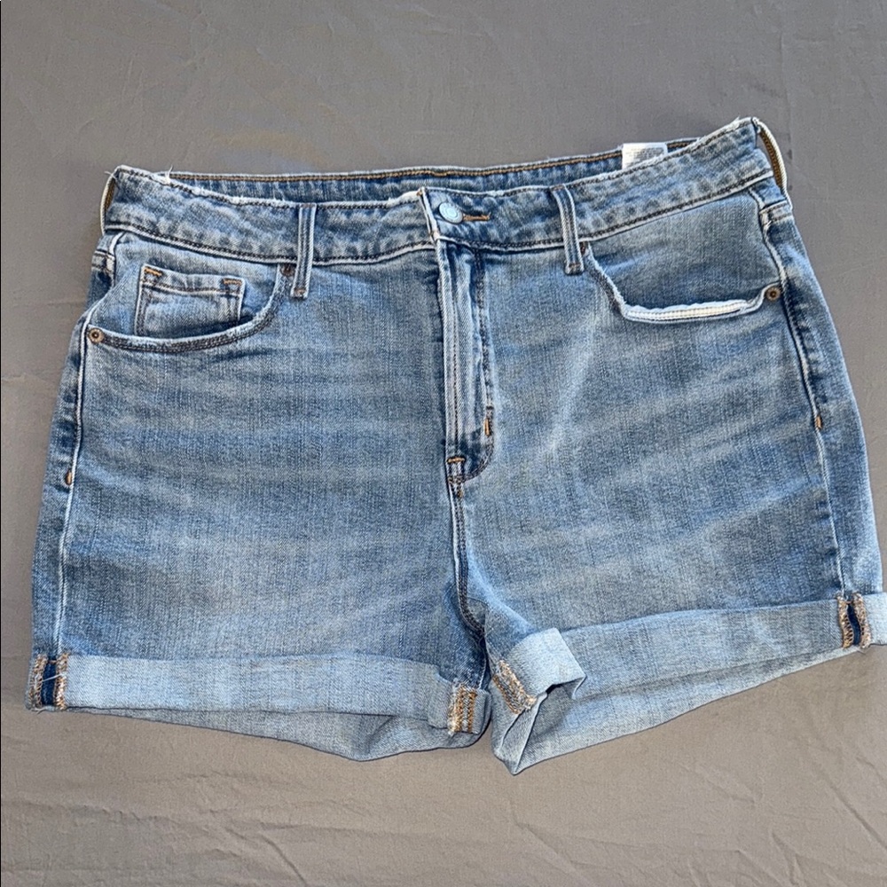 Old Navy High Rise Jena shorts ( size 12)